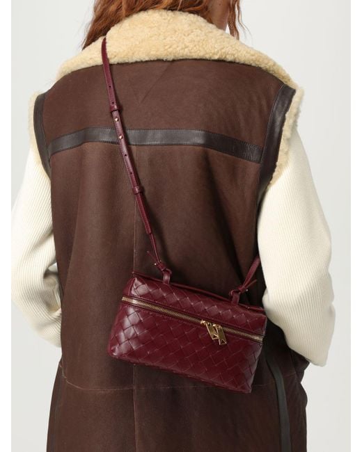 Bottega Veneta Purple Schultertasche Damen