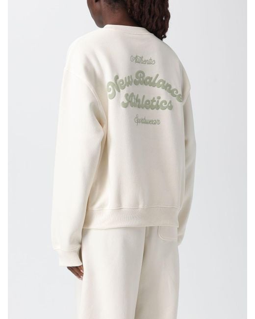 Pull Femme New Balance en coloris Natural