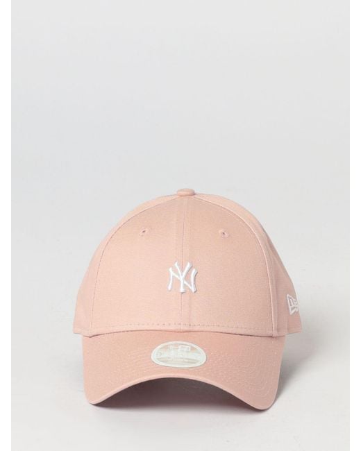KTZ Pink 9Twenty New York Yankees Mlb Mini Logo Cotton Cap With Embroidered Logo