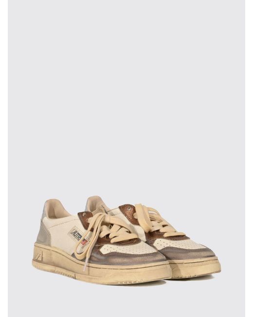Autry Natural Medalist Low Super Vintage Bicolour Leather Trainers With Worn Effect