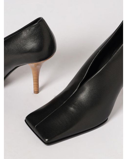 Alaïa Black Leather Pumps