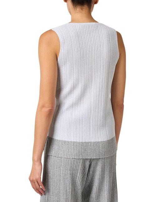 D.exterior Gray Metallic Ribbed Tank