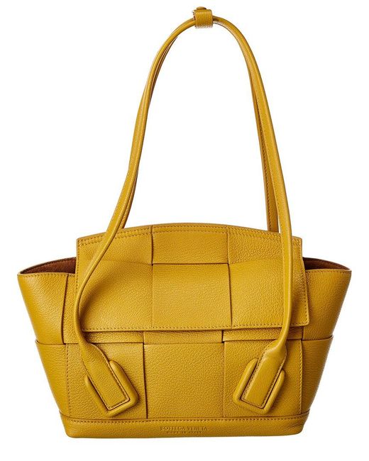 bottega veneta medium arco tote