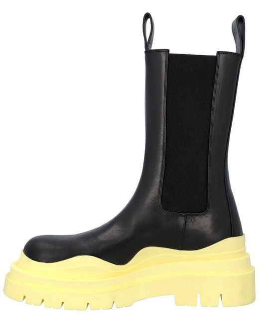 Bottega Veneta Black Calfskin Leather Tire Chelsea Boots (Authentic Pre- Loved)
