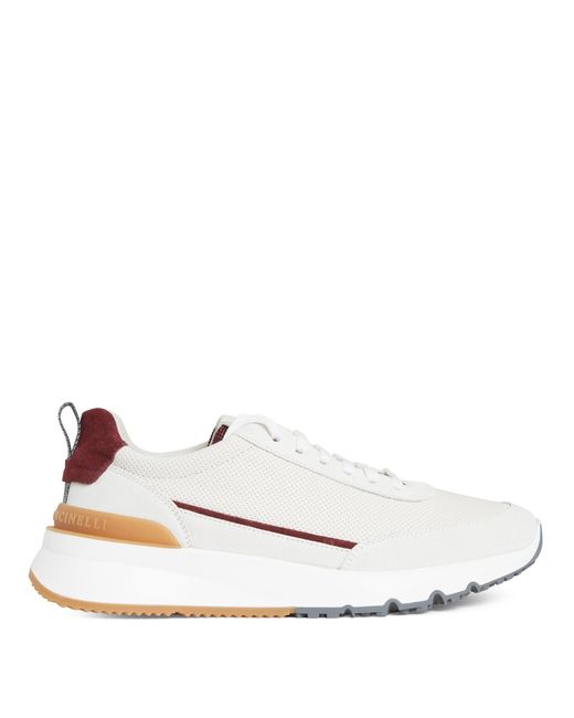Sneakers in shop pelle bianca