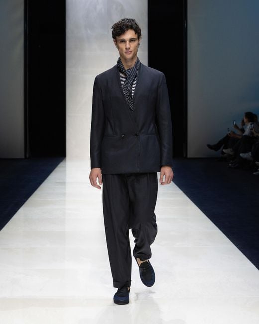 Abito Linea Upton Doppiopetto di Giorgio Armani in Black da Uomo