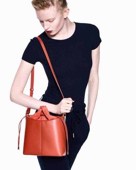 Secchiello di Giorgio Armani in Red