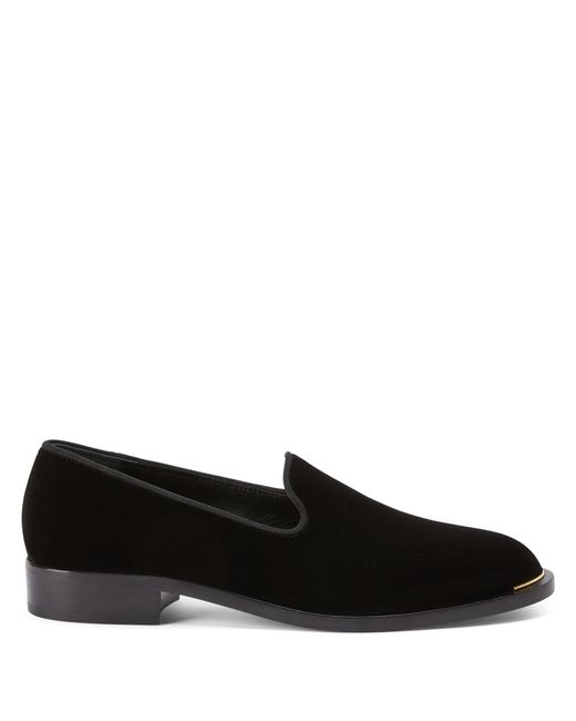 Lyidia di Giuseppe Zanotti in Black