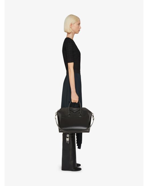 Sac Antigona moyen modèle Givenchy en coloris Black