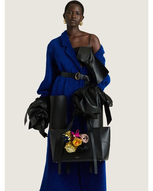 Givenchy Natural Bicolor Daisy Charm
