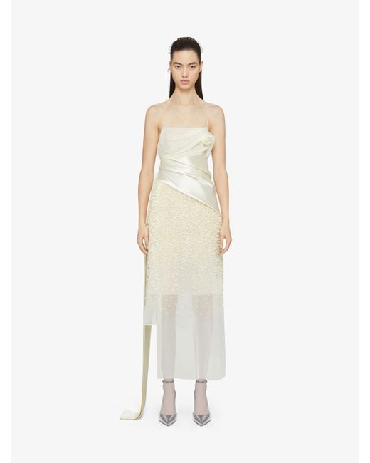 Robe à bretelles en mousseline de soie brodée de fleurs Givenchy en coloris White