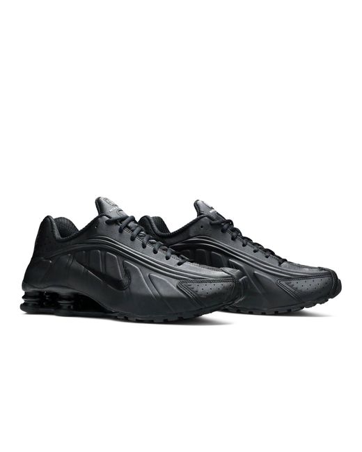 mens shox trainers
