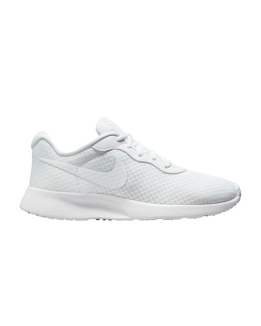 nike tanjun all white