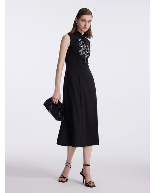 GOELIA Black New-Chinese Style Embroidered Qipao Midi Dress