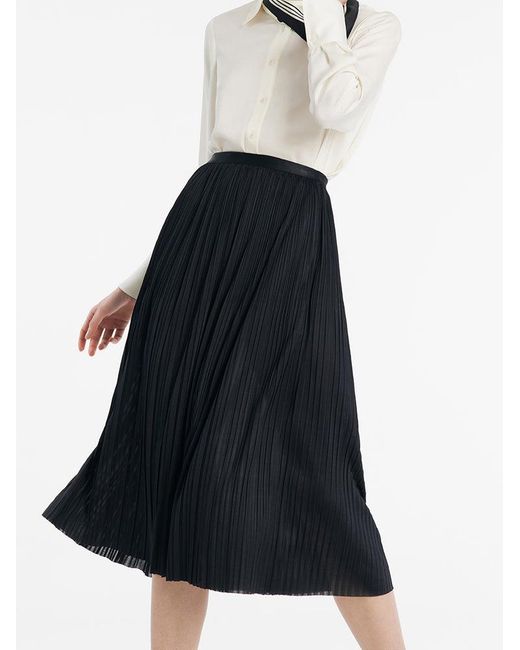GOELIA Black Pleated Half Skirt With Elastic Waistband