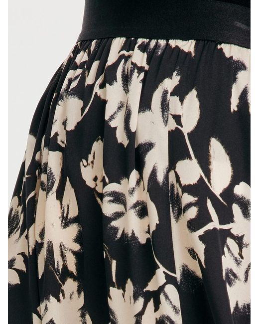 GOELIA Black 19 Momme Stretch Silk Floral Skirt