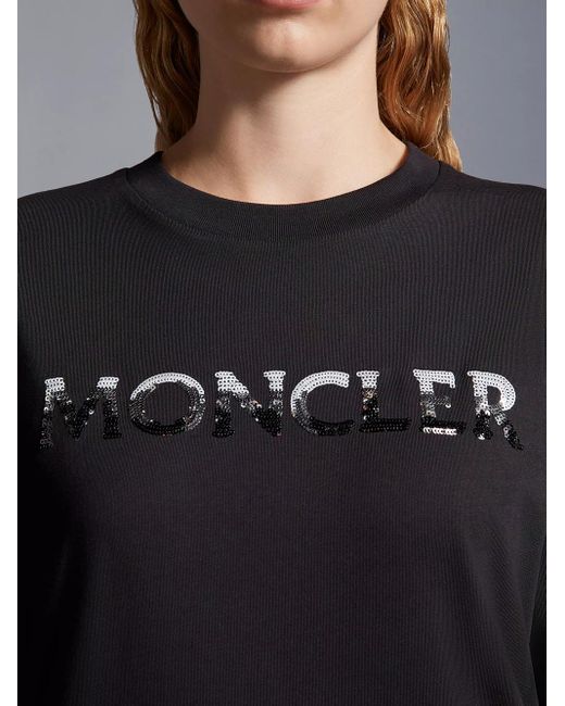 T-shirt con logo in paillette di Moncler in Black