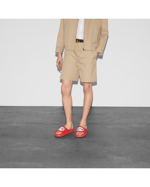 Sandalo Slider Con Incrocio GG di Gucci in Red da Uomo
