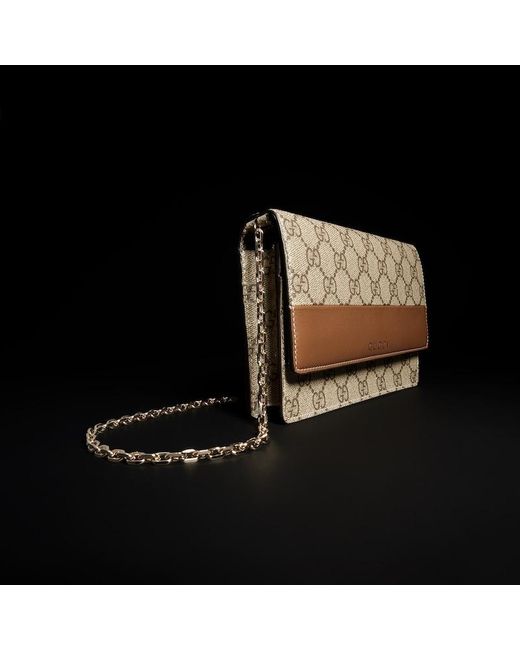 Gucci Natural Gg Emblem Wallet On Chain
