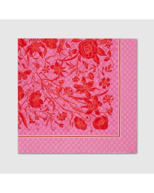 Scialle In Seta E Cotone Con Stampa GG Floreale di Gucci in Pink