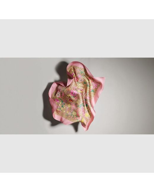 Gucci Pink Vierecktuch Aus Seidentwill Mit Gg Print