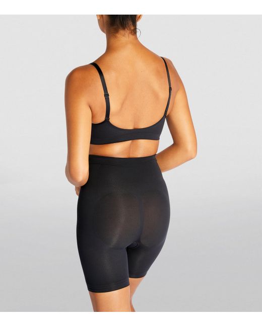 Skims Black Seamless Sculpt Mid-Thigh Shorts
