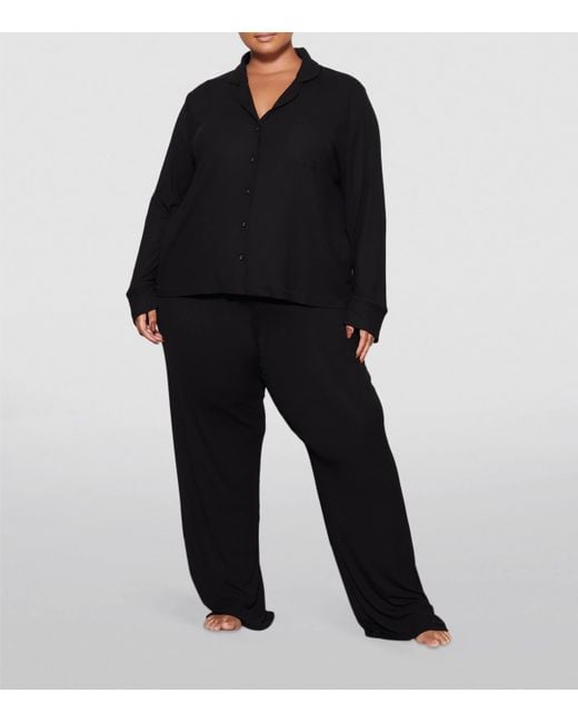 Skims Black Soft Lounge Ribbed Pyjama Set