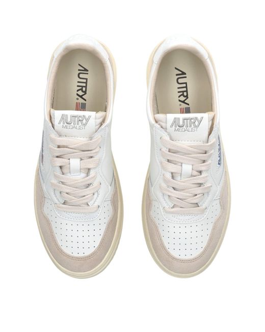 Autry Natural Leather Medalist Low-top Sneakers