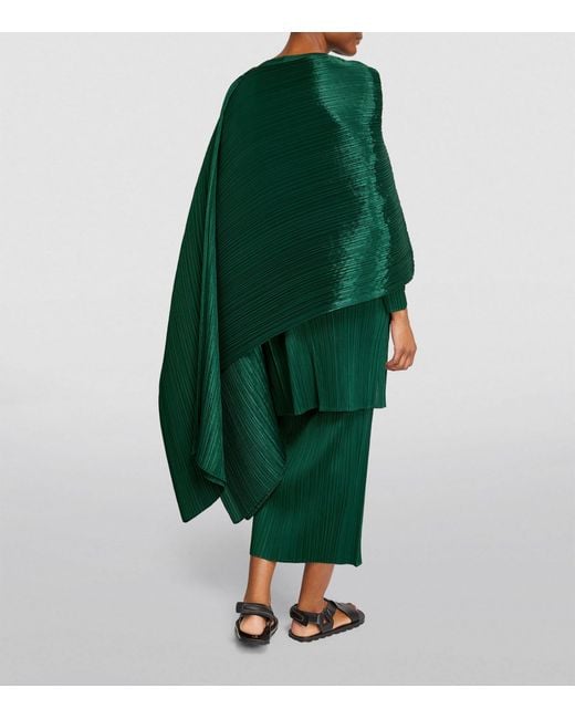 Pleats Please Issey Miyake Basics Madame-T Stole in Green | Lyst