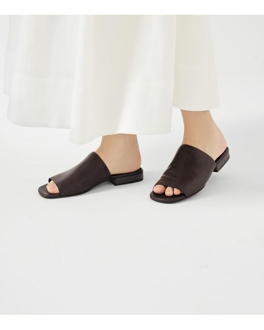 Brunello Cucinelli Brown Leather Monili-Trim Slippers