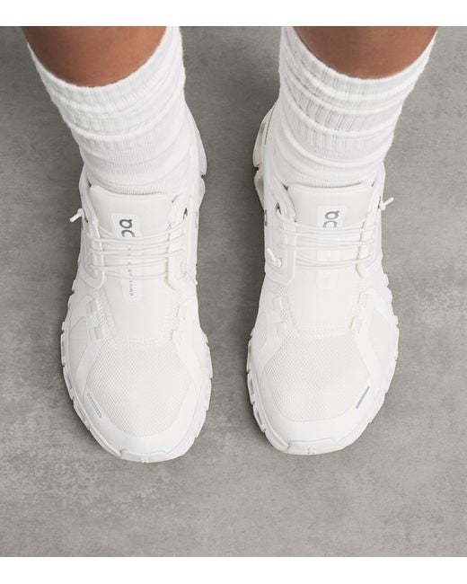On Shoes White Cloud 6 Trainers for men