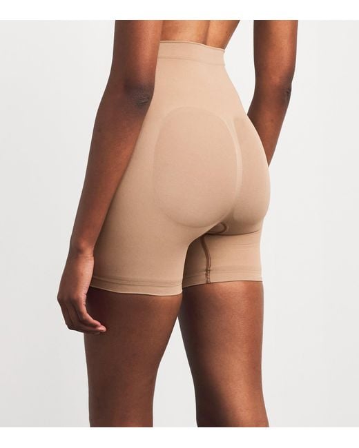 Skims Natural Seamless Sculpt Mid-Thigh Shorts