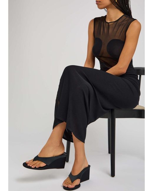 Alaïa Satin Wedge Thong Mules in Black | Lyst