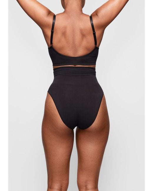 Skims Black Seamless Sculpt Bralette