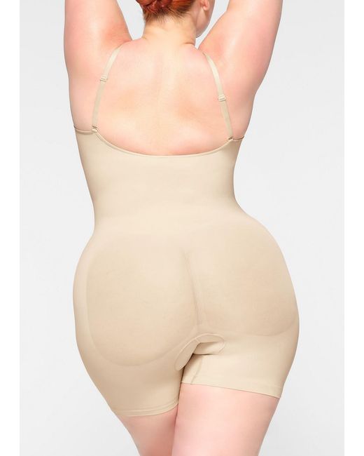 Skims Natural Seamless Sculpt Mid-Thigh Bodysuit