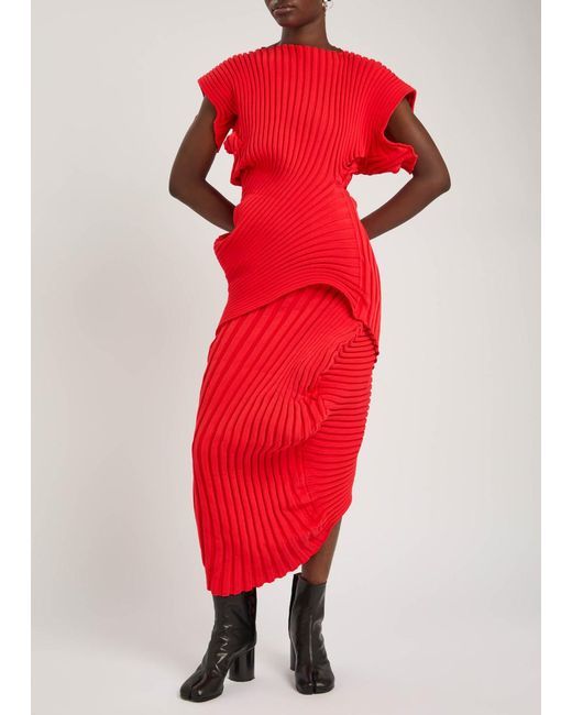 Issey Miyake Red Asymmetric Ribbed-Knit Midi Skirt