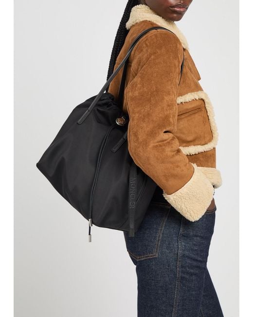 Moncler New Trick Drawstring Nylon Tote Bag in Black | Lyst