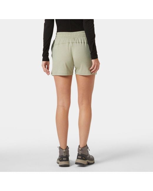 Short Femme Lifa Tech Lite Vert Helly Hansen en coloris Green