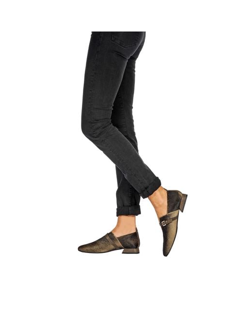 Henry Beguelin Natural Buckle Strap Flat