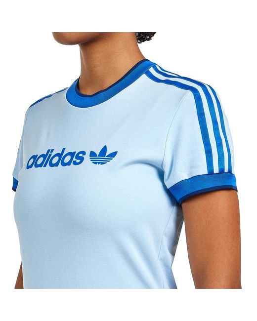 Adidas Graphic Badge Slim 3-Stripe Tee in Blue für Herren