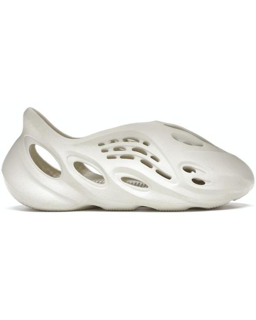 adidas Yeezy Foam Rnnr Sand in White for Men | Lyst