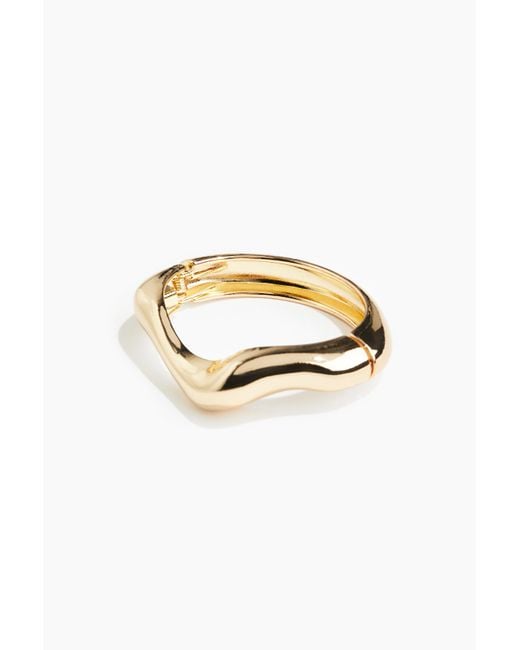 H&M Metallic Asymmetrischer Armreif mit Scharnier