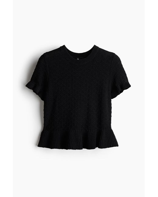 H&M Black Shirt in Pointellestrick mit Volantbesätzen