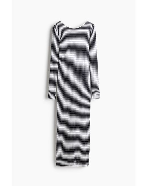 H&M Gray Geripptes Kleid mit U-Ausschnitt im Rücken