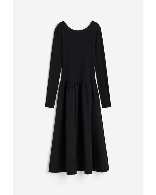 H&M Black Kleid mit ausgestelltem Jupe