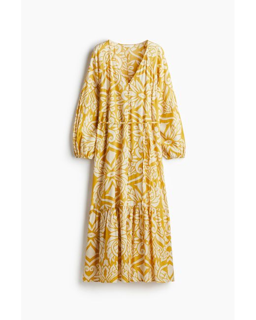 H&M Metallic Crêpe-Kleid mit Bindegürtel
