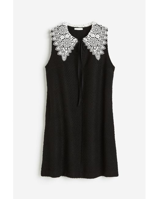 H&M Black Bouclé-Kleid mit Spitzenkragen
