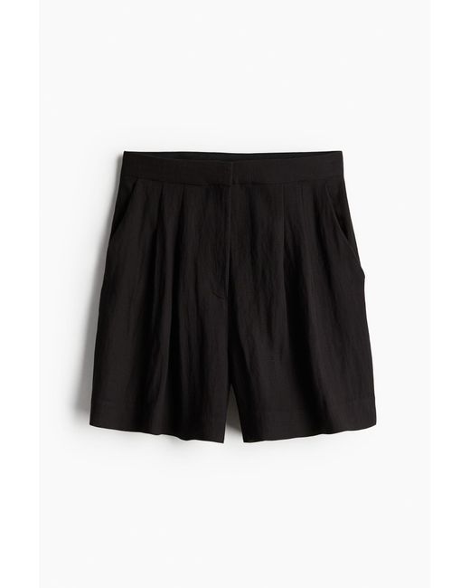 H&M Black Knielange Shorts