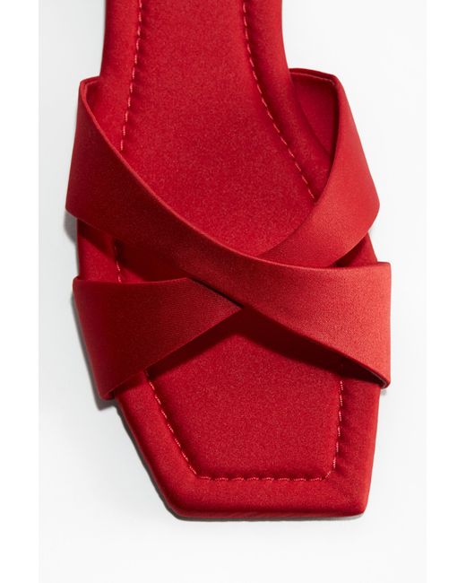 H&M Red Crossover-Sandalen