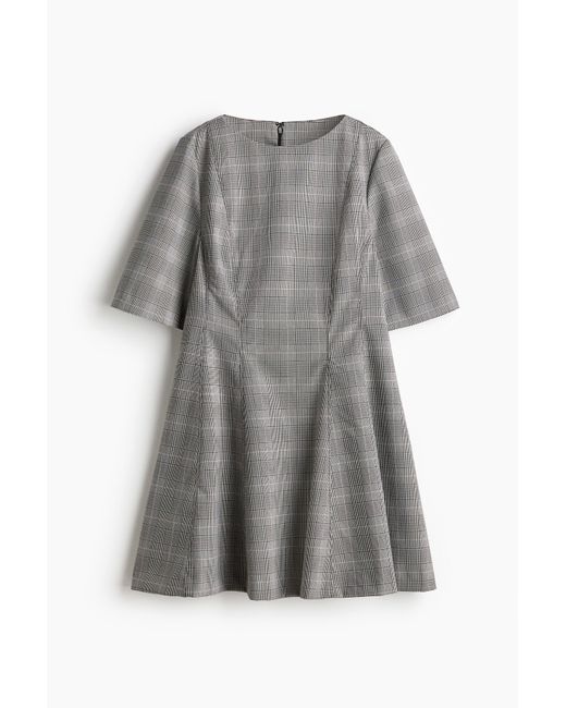 H&M Gray Tailliertes Twillkleid